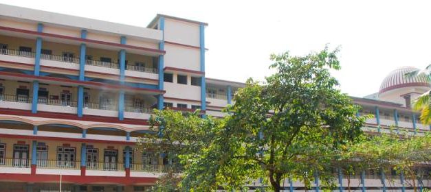 Sarojini Madhusudan Kushe PU College